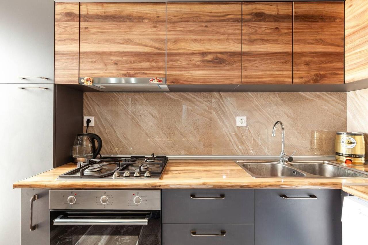 Veli Group Apartment In Old City クタイシ エクステリア 写真